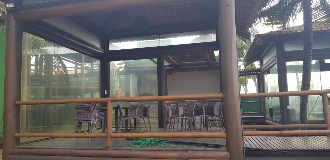 Bungalow frente a Praia Itacimirim Bagian luar foto